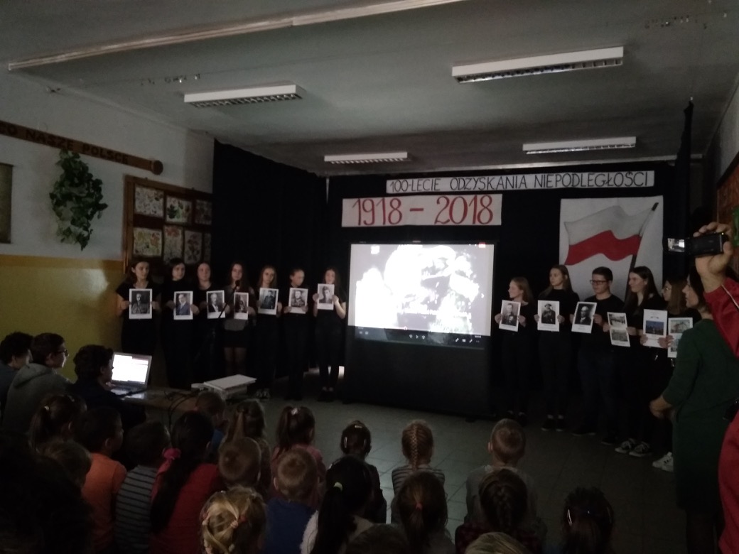 Patroni ulic2 - akademia.jpg