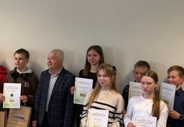 Sukces naszych uczennic w konkursie „Świat Pieniądza”