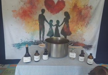 Przepis na udaną rodzinę – wyjątkowy występ naszych przedszkolaków z okazji Dnia Mamy i Taty!