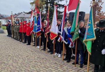 Udział pocztu sztandarowego w obchodach Narodowego Święta Niepodległości