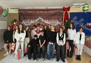 Świąteczne wyjście klas 7a, 7b i 8 do Centrum Natura Caritas