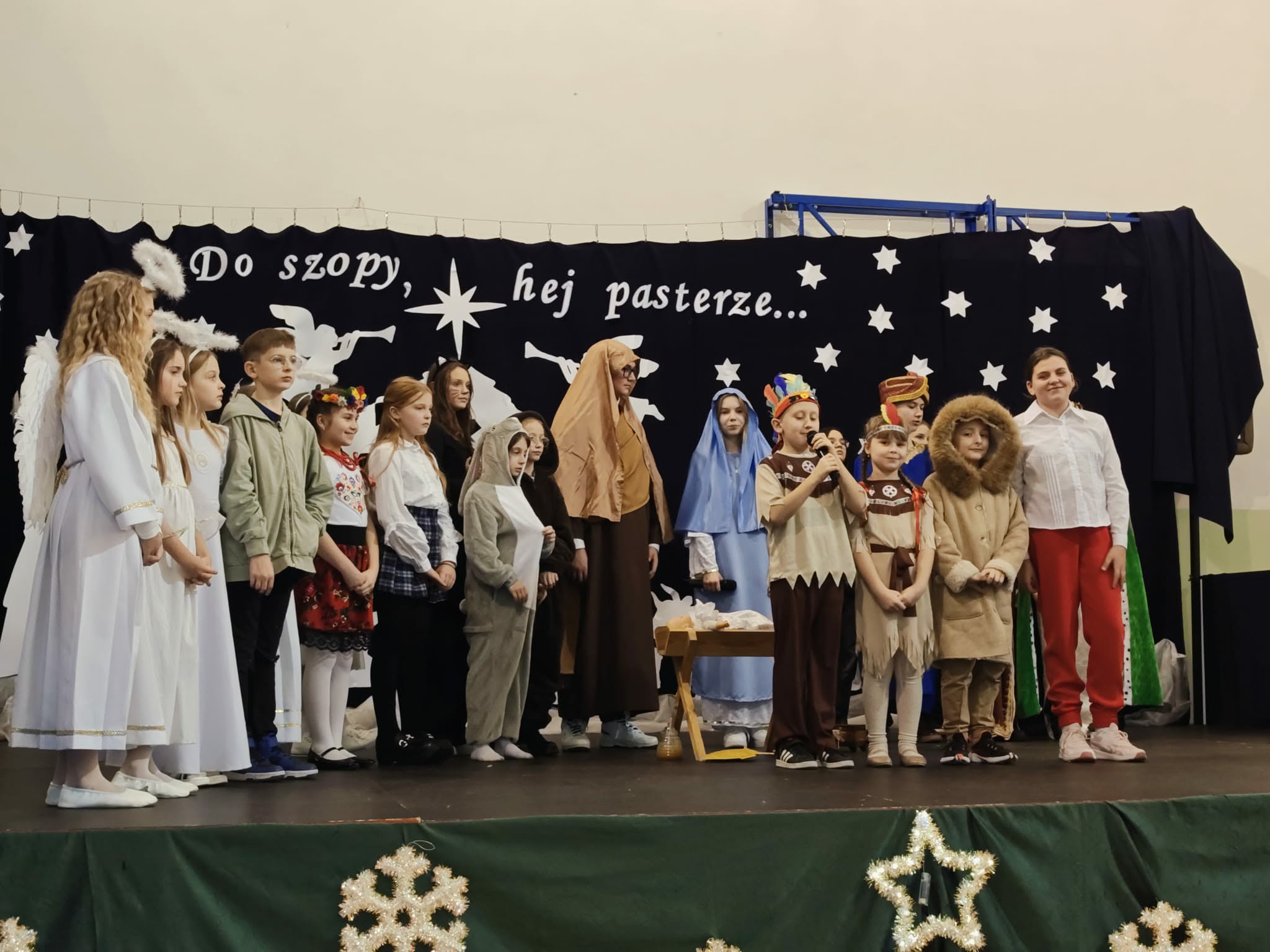 Koncert Kolęd oraz Jasełka  w Zespole Szkół w Budach Głogowskich