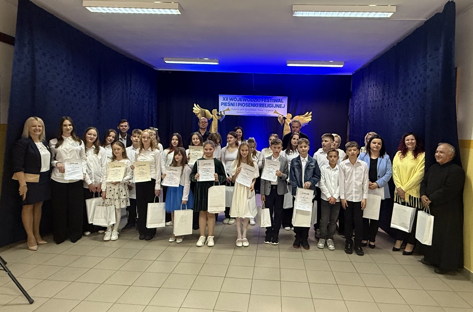 XII Wojewódzki Festiwal Pieśni i Piosnki Religijnej                     w Zespole Szkół w Budach Głogowskich rozstrzygnięty!