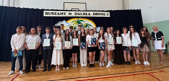 Uroczyste pożegnanie uczniów klasy VIII