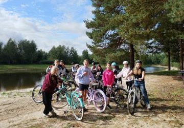 Rajd rowerowy uczniów kl. VIa w ramach programu Trzymaj formę